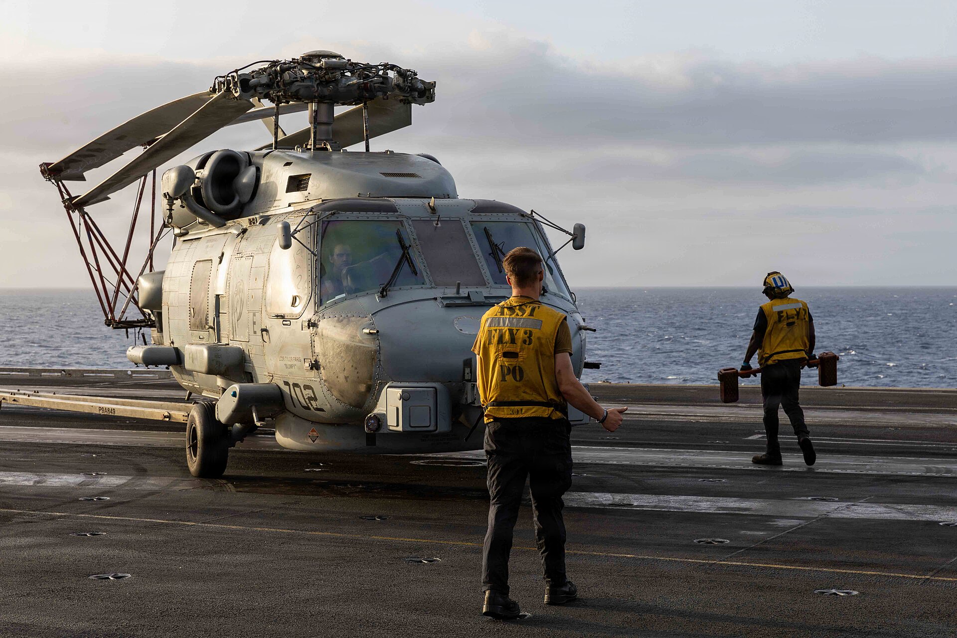 USS Abraham Lincoln 2