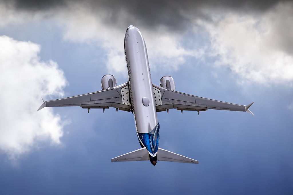 Boeing 737 MAX 4