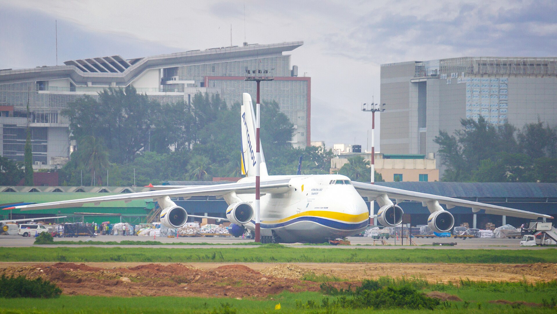 An-124 Ruslan 3
