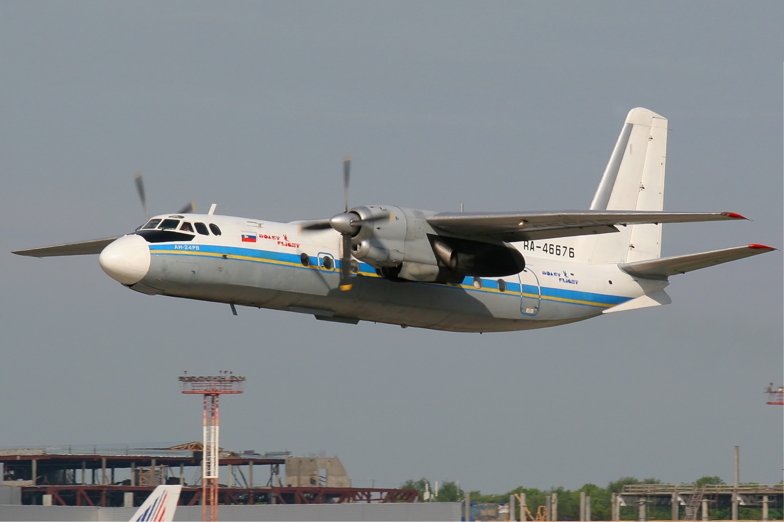 Antonov An-24 4
