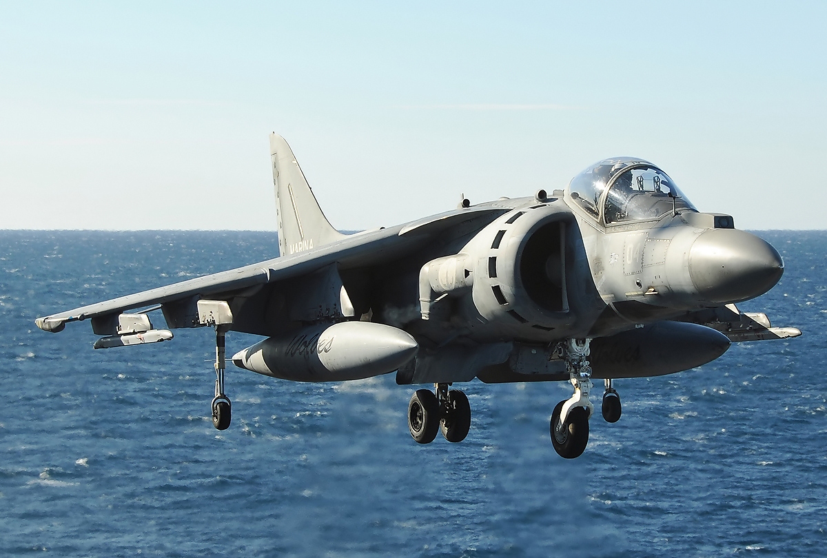 AV-8B Harrier II 3