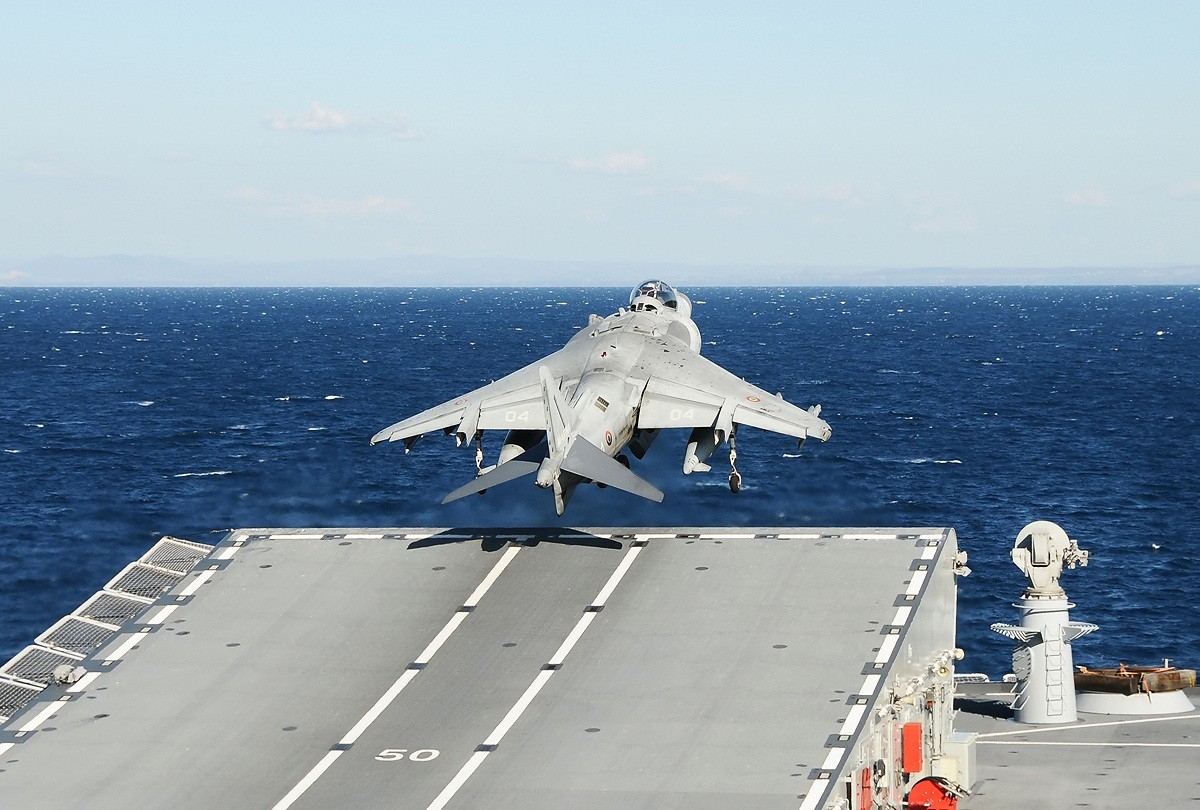 AV-8B Harrier II 4