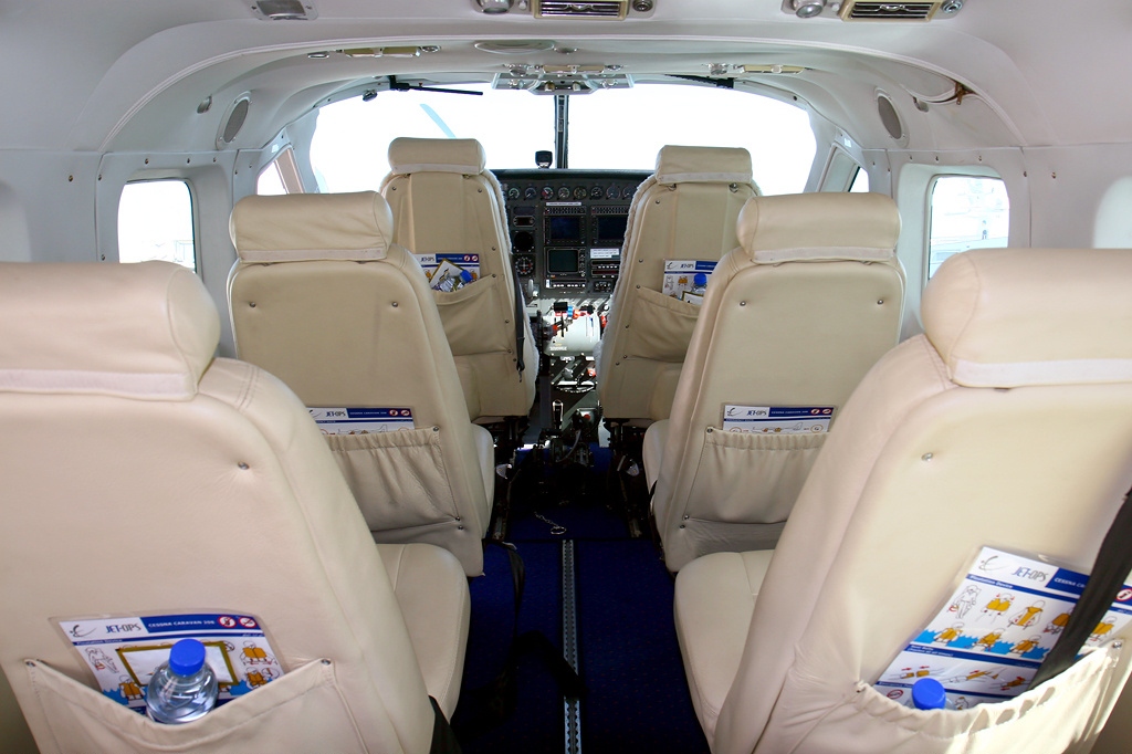 Cessna 208 Caravan 4