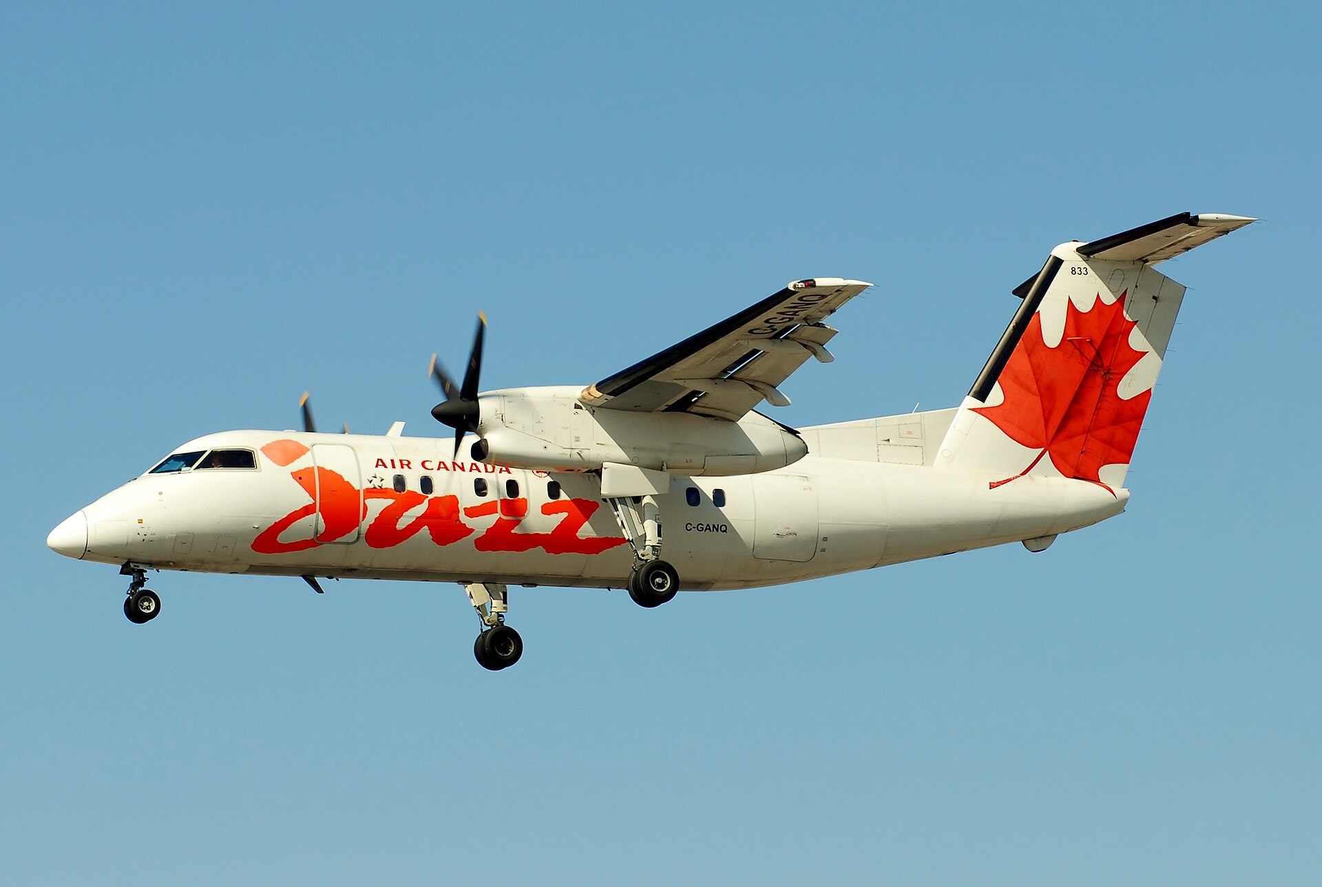 De Havilland Dash 8 1