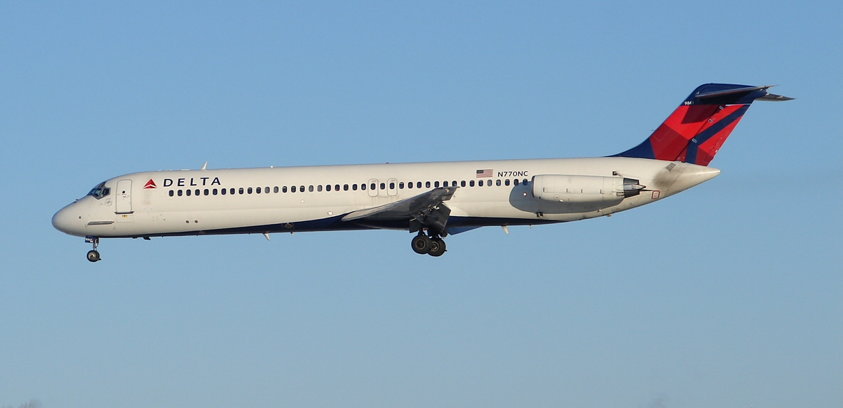 Douglas DC-9 2