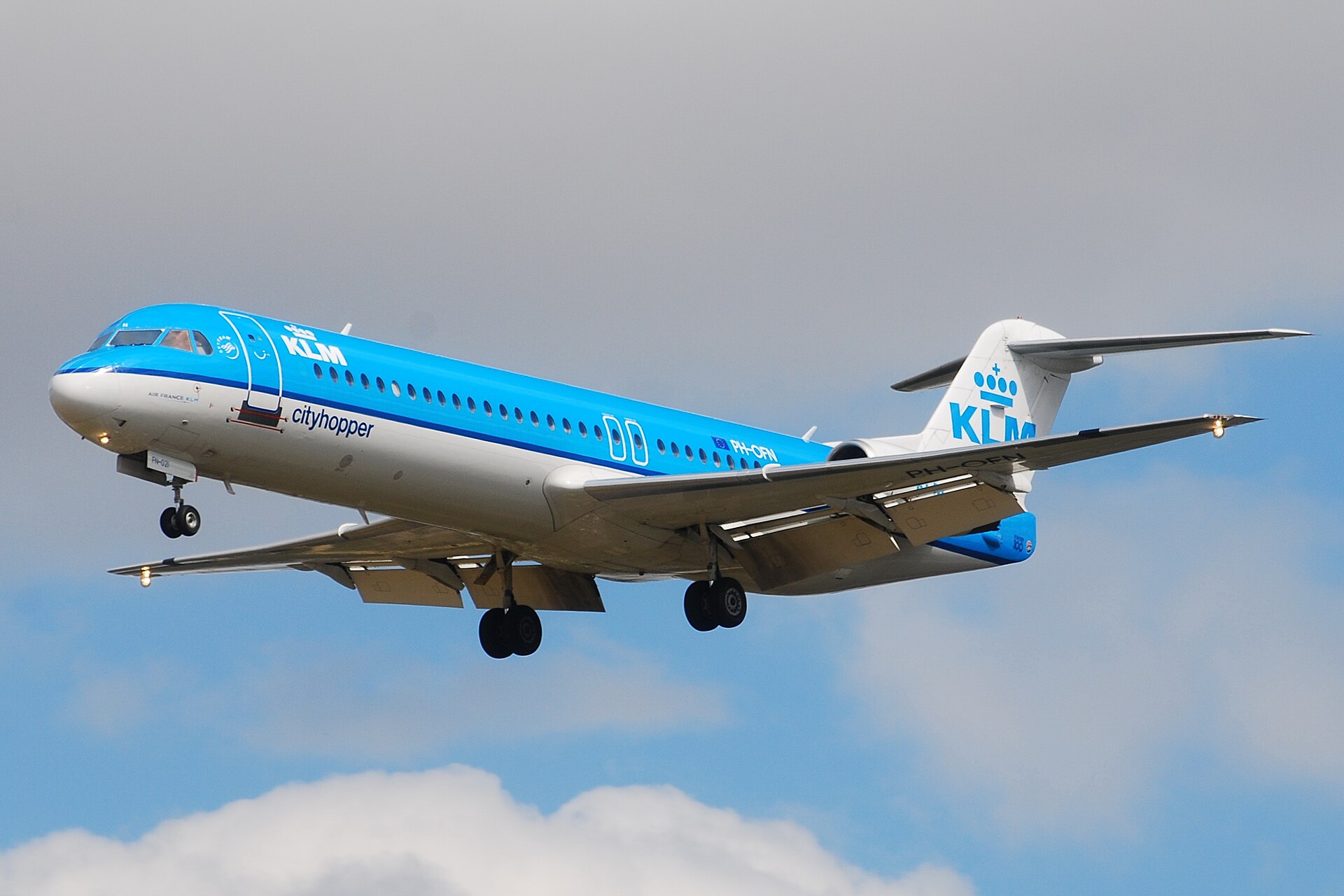 Fokker 100 2