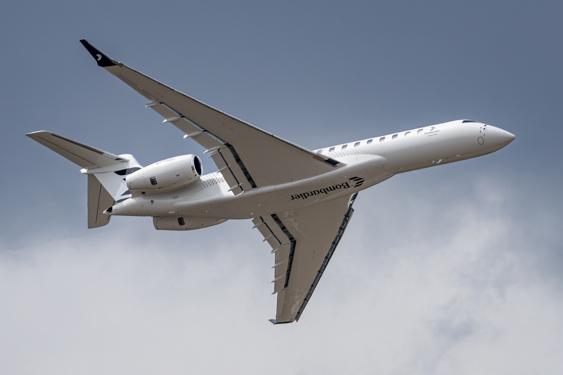 Bombardier Global 8000 3