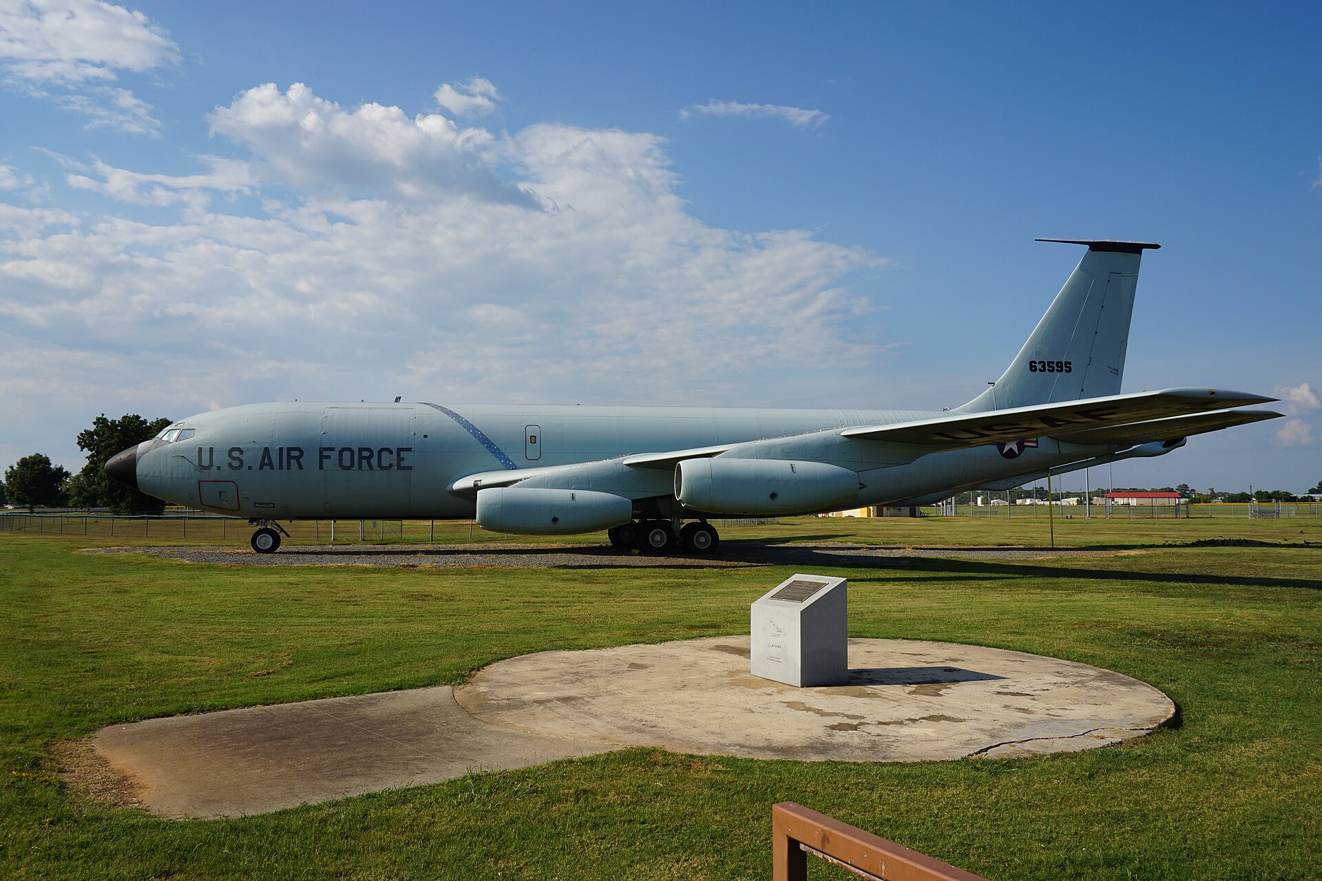 KC-135 Stratotanker 1
