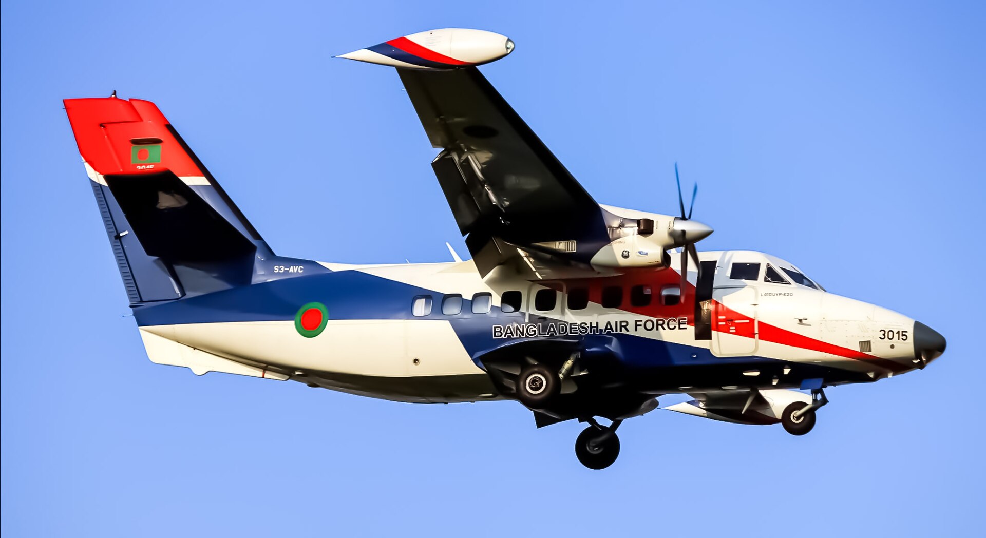 Let L-410 Turbolet 3