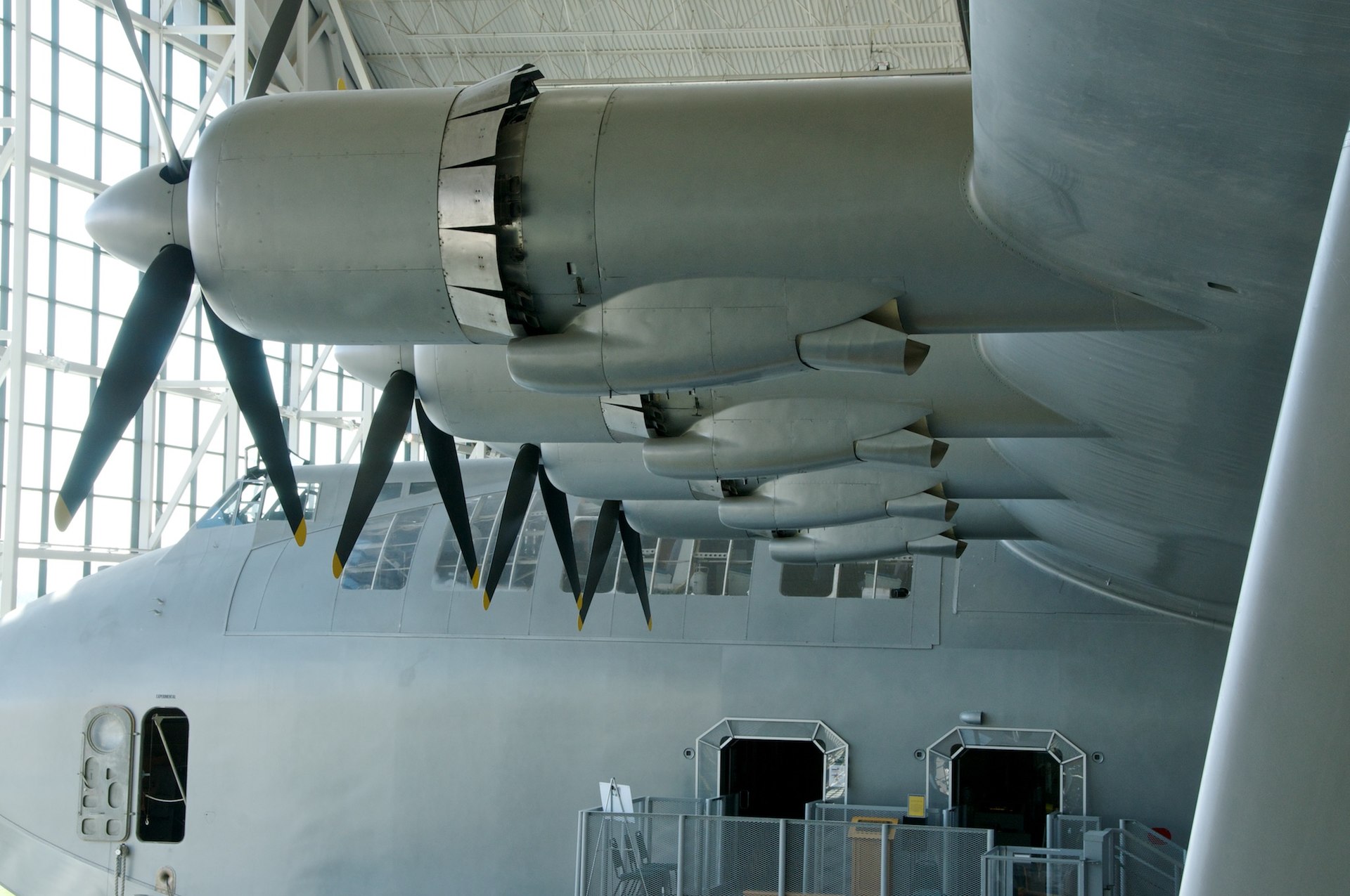 Hughes H-4 Spruce Goose 1