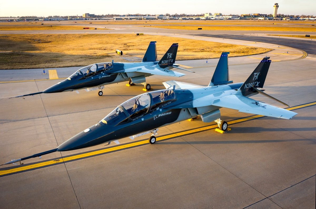 T-7 Red Hawk 4