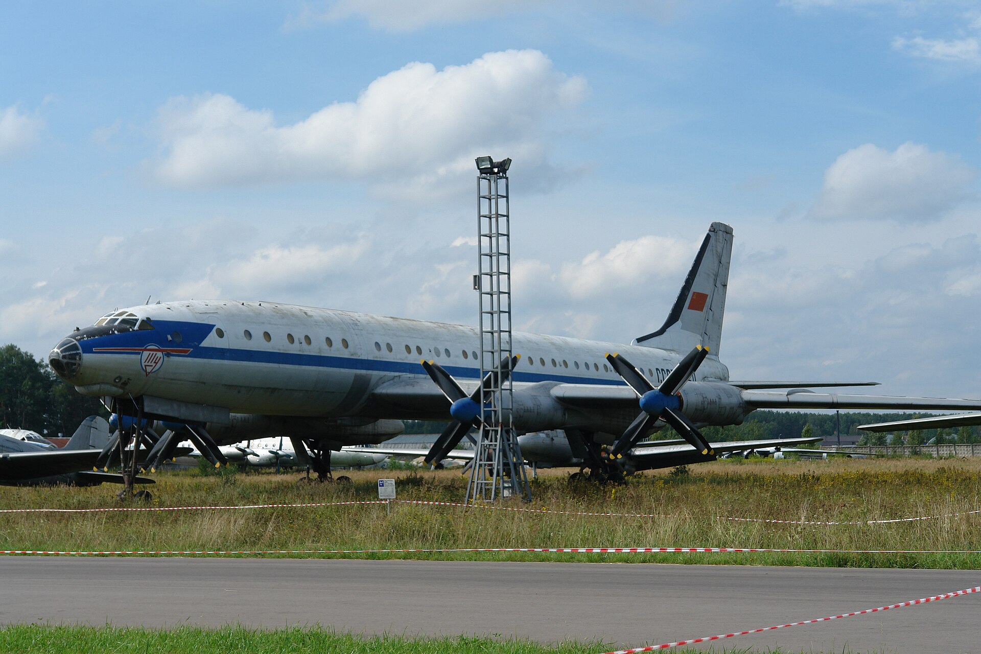 Tu-114 1