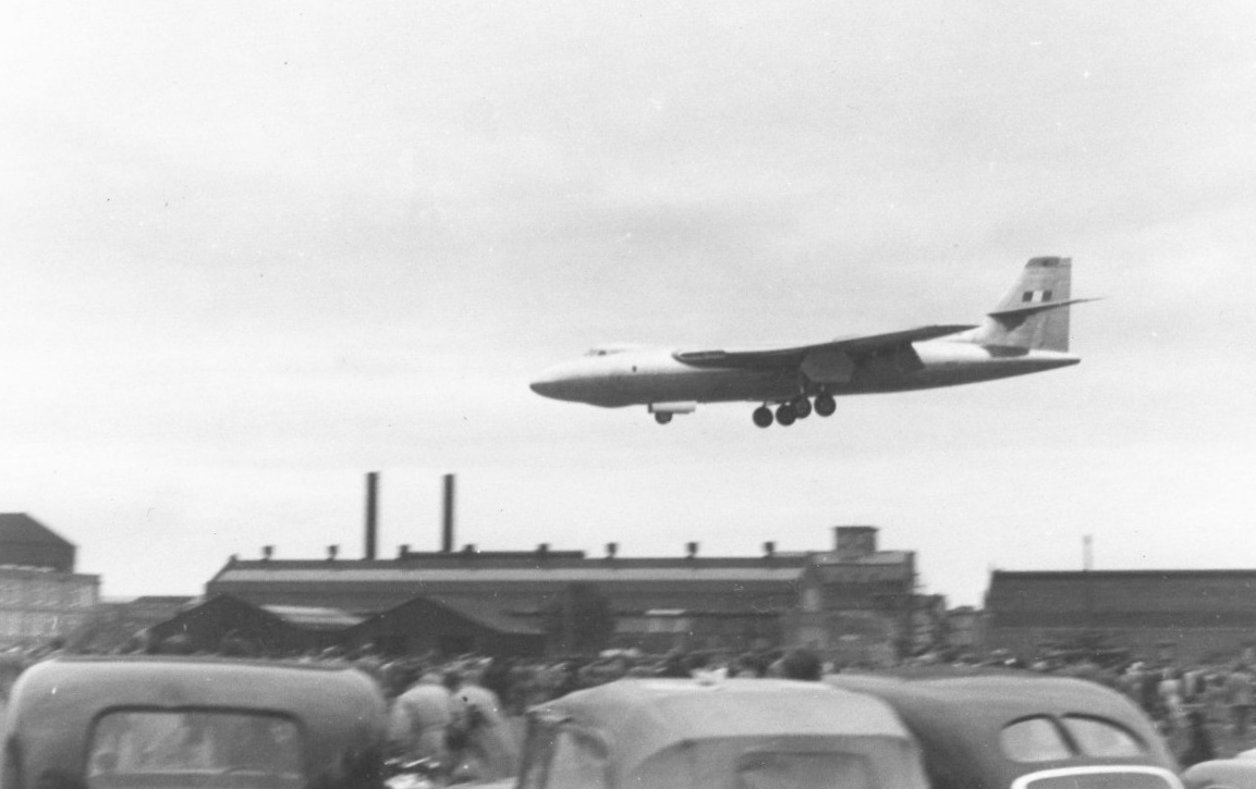 Vickers Valiant 4