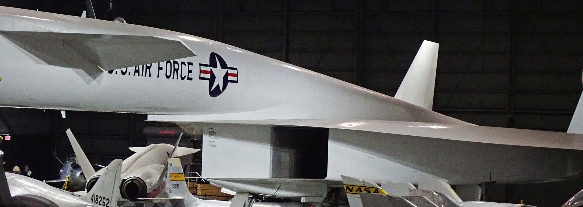 XB-70 Valkyrie 4
