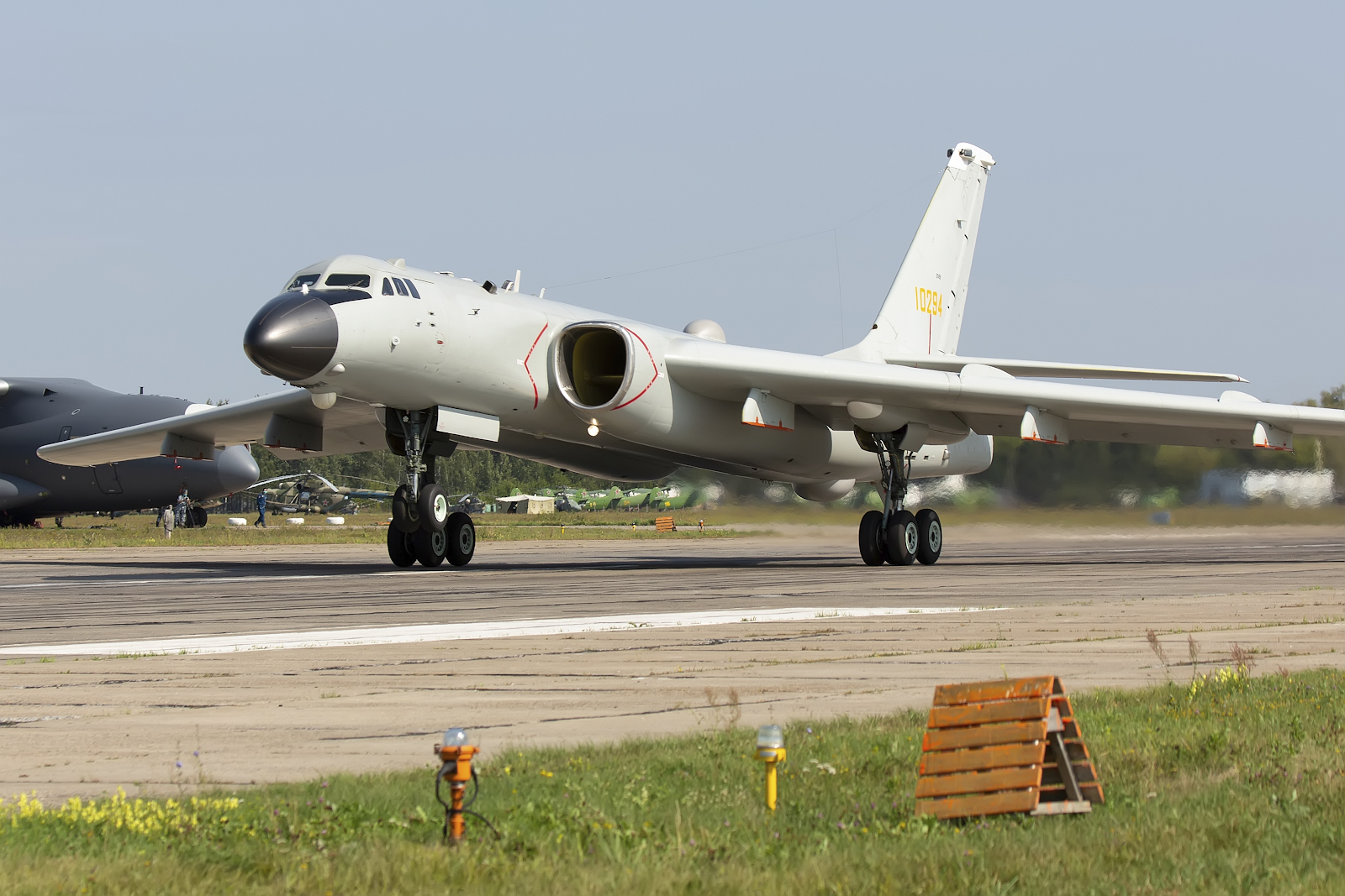 Xi'an H-6 2