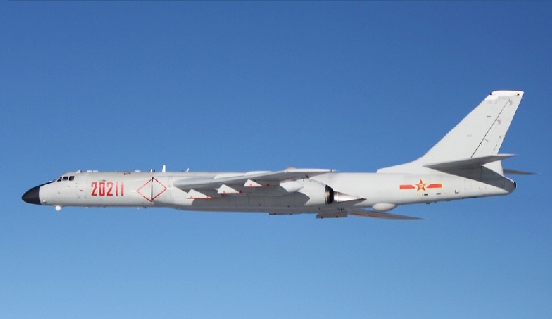 Xi'an H-6 4